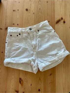 White Levi Strauss A Line Mom Shorts